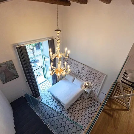 Costantinopoli 33 Grand * Νάπολη