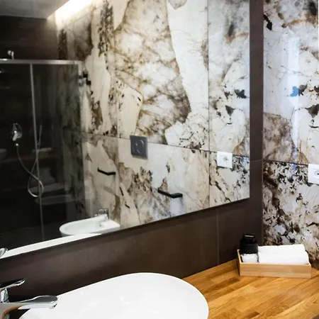 Costantinopoli 33 Grand * Νάπολη