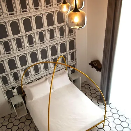 Costantinopoli 33 Grand * Νάπολη