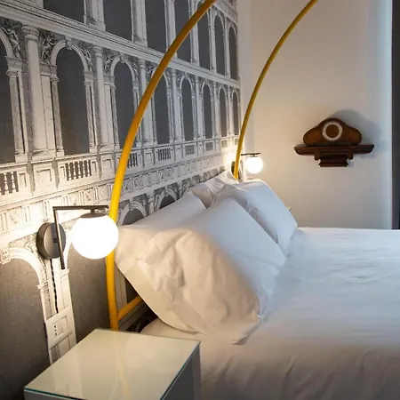 Costantinopoli 33 Grand Νάπολη