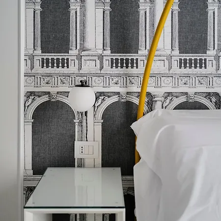 Costantinopoli 33 Grand Гостевой дом Неаполь