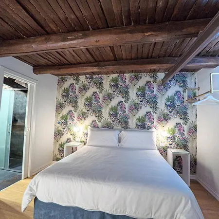 Costantinopoli 33 Grand Гостевой дом