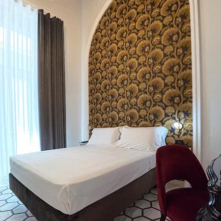 Costantinopoli 33 Grand Гостевой дом 4*